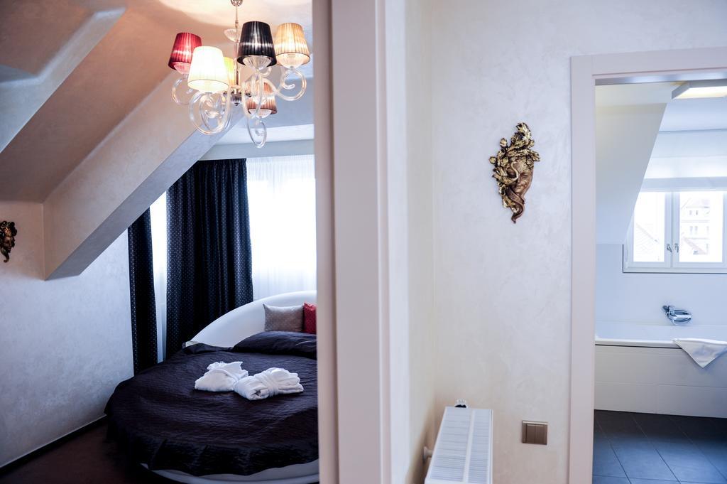มิโอ โฮเต็ล มิสทีเรียส Hotel ปราก ห้อง รูปภาพ
